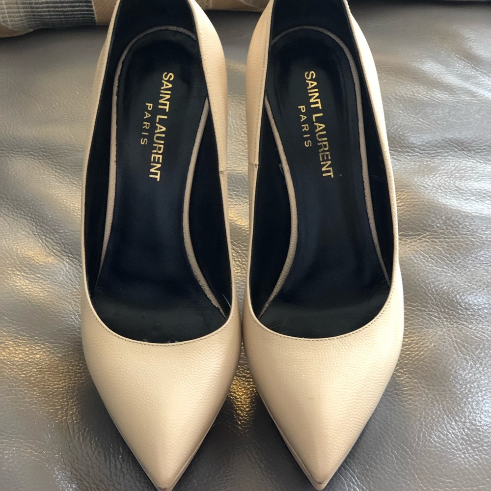 Saint Laurent pumps